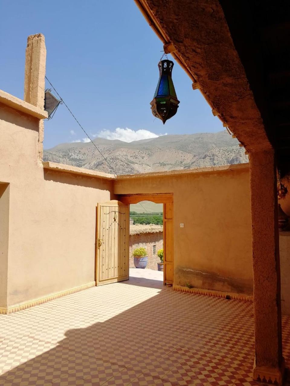 Kasbah Ait Bouguemez Hotel Agouti Exterior photo